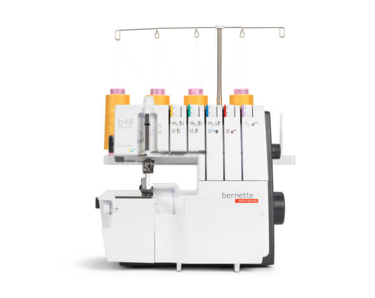 b48-overlock-frontal-mit-faden